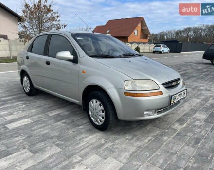 Серый Шевроле Авео, объемом двигателя 1.5 л и пробегом 283 тыс. км за 3900 $, фото 15 на Automoto.ua