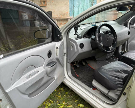 Серый Шевроле Авео, объемом двигателя 1.5 л и пробегом 214 тыс. км за 2300 $, фото 3 на Automoto.ua