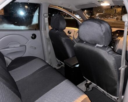 Серый Шевроле Авео, объемом двигателя 1.5 л и пробегом 268 тыс. км за 3200 $, фото 4 на Automoto.ua