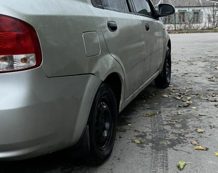 Сірий Шевроле Авео, об'ємом двигуна 1.5 л та пробігом 150 тис. км за 1999 $, фото 3 на Automoto.ua