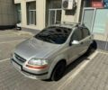 Сірий Шевроле Авео, об'ємом двигуна 1.5 л та пробігом 350 тис. км за 2200 $, фото 1 на Automoto.ua
