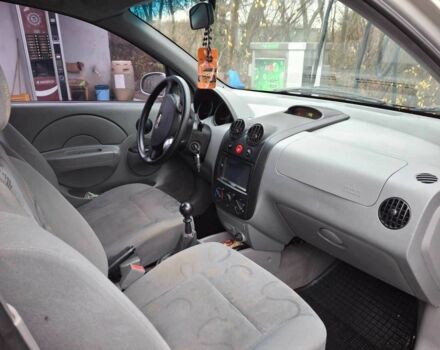 Сірий Шевроле Авео, об'ємом двигуна 1.5 л та пробігом 250 тис. км за 2650 $, фото 4 на Automoto.ua