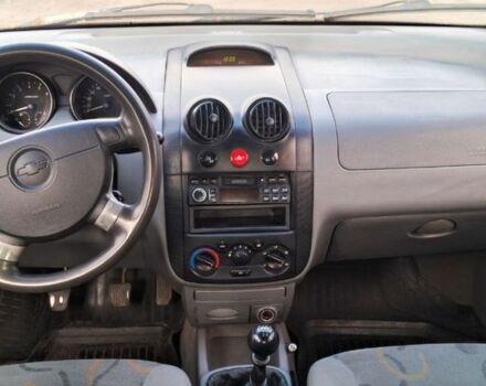 Серый Шевроле Авео, объемом двигателя 1.5 л и пробегом 270 тыс. км за 2399 $, фото 7 на Automoto.ua