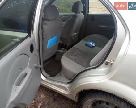 Сірий Шевроле Авео, об'ємом двигуна 1.5 л та пробігом 197 тис. км за 2700 $, фото 5 на Automoto.ua