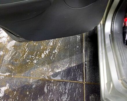 Серый Шевроле Авео, объемом двигателя 1.5 л и пробегом 210 тыс. км за 2400 $, фото 1 на Automoto.ua