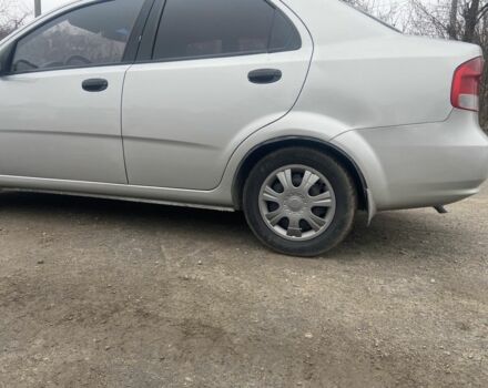 Серый Шевроле Авео, объемом двигателя 1.5 л и пробегом 270 тыс. км за 2399 $, фото 3 на Automoto.ua