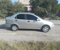 Серый Шевроле Авео, объемом двигателя 1.5 л и пробегом 210 тыс. км за 2100 $, фото 2 на Automoto.ua