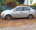 Серый Шевроле Авео, объемом двигателя 1.5 л и пробегом 430 тыс. км за 2000 $, фото 1 на Automoto.ua