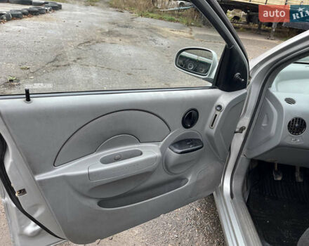Сірий Шевроле Авео, об'ємом двигуна 1.5 л та пробігом 150 тис. км за 3500 $, фото 9 на Automoto.ua