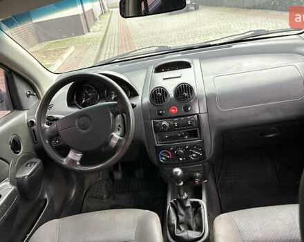 Серый Шевроле Авео, объемом двигателя 1.5 л и пробегом 260 тыс. км за 2500 $, фото 4 на Automoto.ua