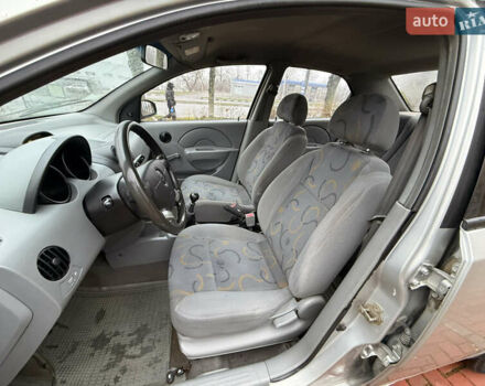 Серый Шевроле Авео, объемом двигателя 1.5 л и пробегом 153 тыс. км за 1500 $, фото 10 на Automoto.ua