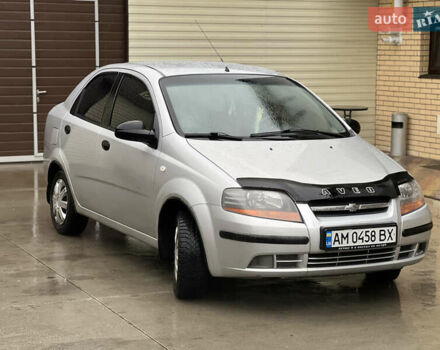 Серый Шевроле Авео, объемом двигателя 1.5 л и пробегом 173 тыс. км за 2800 $, фото 2 на Automoto.ua