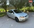 Серый Шевроле Авео, объемом двигателя 1.5 л и пробегом 280 тыс. км за 2000 $, фото 1 на Automoto.ua
