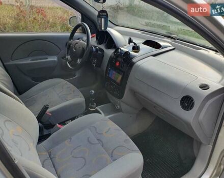 Серый Шевроле Авео, объемом двигателя 1.5 л и пробегом 188 тыс. км за 2000 $, фото 16 на Automoto.ua