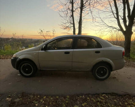 Сірий Шевроле Авео, об'ємом двигуна 1.5 л та пробігом 385 тис. км за 2200 $, фото 5 на Automoto.ua