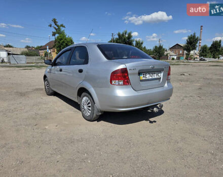 Серый Шевроле Авео, объемом двигателя 1.5 л и пробегом 202 тыс. км за 3000 $, фото 3 на Automoto.ua