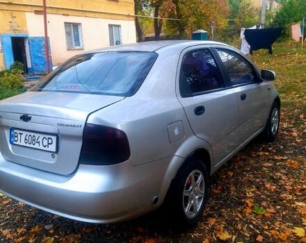 Серый Шевроле Авео, объемом двигателя 1.5 л и пробегом 370 тыс. км за 2400 $, фото 1 на Automoto.ua