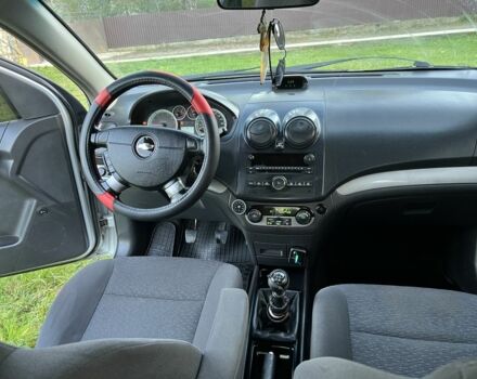 Сірий Шевроле Авео, об'ємом двигуна 1.4 л та пробігом 220 тис. км за 2600 $, фото 5 на Automoto.ua