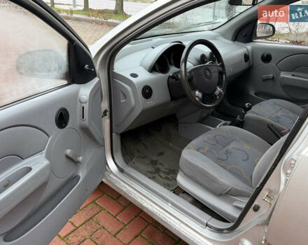Серый Шевроле Авео, объемом двигателя 1.5 л и пробегом 153 тыс. км за 1600 $, фото 12 на Automoto.ua