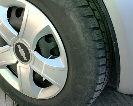 Серый Шевроле Авео, объемом двигателя 1.5 л и пробегом 189 тыс. км за 2841 $, фото 7 на Automoto.ua