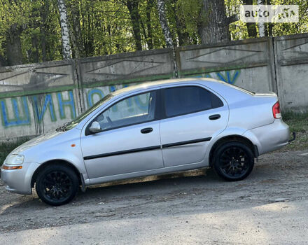 Сірий Шевроле Авео, об'ємом двигуна 1.5 л та пробігом 280 тис. км за 2450 $, фото 2 на Automoto.ua