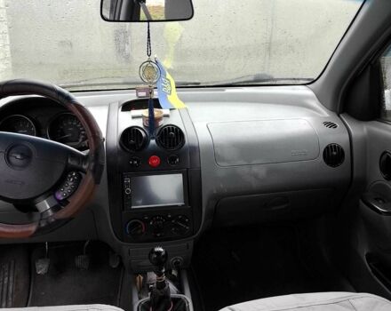 Серый Шевроле Авео, объемом двигателя 1.5 л и пробегом 240 тыс. км за 2318 $, фото 1 на Automoto.ua