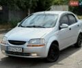 Серый Шевроле Авео, объемом двигателя 1.5 л и пробегом 217 тыс. км за 3500 $, фото 1 на Automoto.ua