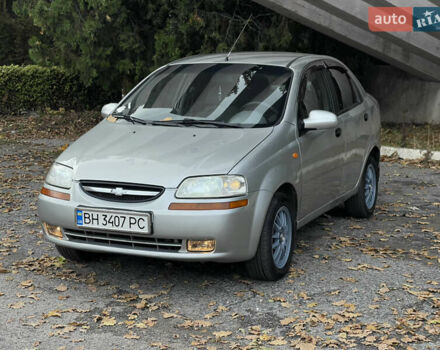 Серый Шевроле Авео, объемом двигателя 1.5 л и пробегом 200 тыс. км за 3300 $, фото 3 на Automoto.ua