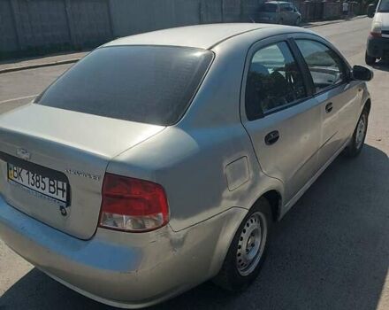 Сірий Шевроле Авео, об'ємом двигуна 1.5 л та пробігом 300 тис. км за 1499 $, фото 1 на Automoto.ua