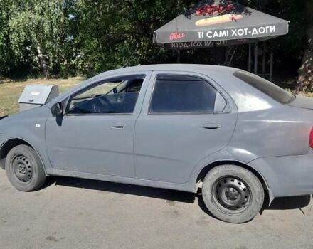 Серый Шевроле Авео, объемом двигателя 1.5 л и пробегом 274 тыс. км за 1700 $, фото 2 на Automoto.ua