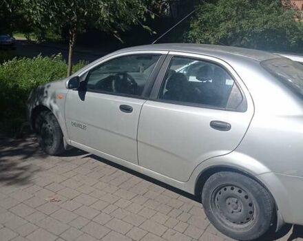 Серый Шевроле Авео, объемом двигателя 1.5 л и пробегом 265 тыс. км за 2000 $, фото 3 на Automoto.ua