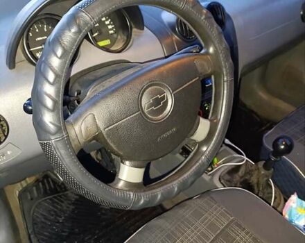 Серый Шевроле Авео, объемом двигателя 1.5 л и пробегом 265 тыс. км за 2000 $, фото 5 на Automoto.ua