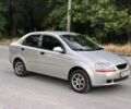 Серый Шевроле Авео, объемом двигателя 1.5 л и пробегом 250 тыс. км за 3000 $, фото 1 на Automoto.ua