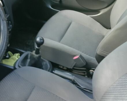 Серый Шевроле Авео, объемом двигателя 1.5 л и пробегом 189 тыс. км за 2841 $, фото 3 на Automoto.ua