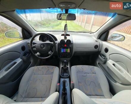 Серый Шевроле Авео, объемом двигателя 1.5 л и пробегом 188 тыс. км за 2000 $, фото 15 на Automoto.ua