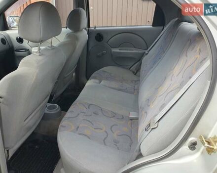 Серый Шевроле Авео, объемом двигателя 1.5 л и пробегом 188 тыс. км за 2000 $, фото 18 на Automoto.ua