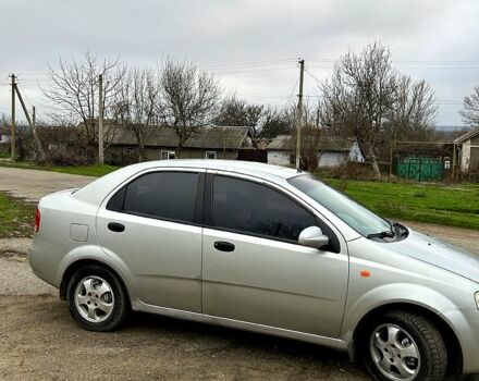 Серый Шевроле Авео, объемом двигателя 1.5 л и пробегом 255 тыс. км за 3000 $, фото 2 на Automoto.ua