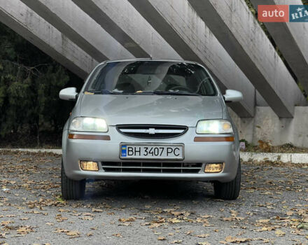 Серый Шевроле Авео, объемом двигателя 1.5 л и пробегом 200 тыс. км за 3300 $, фото 1 на Automoto.ua
