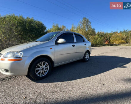Серый Шевроле Авео, объемом двигателя 1.5 л и пробегом 230 тыс. км за 2200 $, фото 4 на Automoto.ua