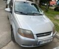 Серый Шевроле Авео, объемом двигателя 1.5 л и пробегом 300 тыс. км за 1500 $, фото 1 на Automoto.ua