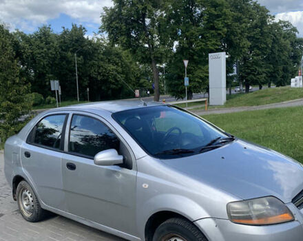 Серый Шевроле Авео, объемом двигателя 1.5 л и пробегом 241 тыс. км за 2100 $, фото 1 на Automoto.ua