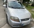 Серый Шевроле Авео, объемом двигателя 1.5 л и пробегом 300 тыс. км за 1500 $, фото 1 на Automoto.ua