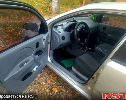 Серый Шевроле Авео, объемом двигателя 1.5 л и пробегом 370 тыс. км за 2400 $, фото 4 на Automoto.ua