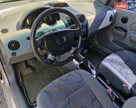 Серый Шевроле Авео, объемом двигателя 1.5 л и пробегом 277 тыс. км за 2799 $, фото 11 на Automoto.ua