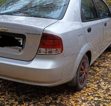 Серый Шевроле Авео, объемом двигателя 1.5 л и пробегом 273 тыс. км за 3400 $, фото 2 на Automoto.ua