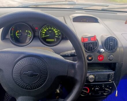 Серый Шевроле Авео, объемом двигателя 1.5 л и пробегом 200 тыс. км за 2350 $, фото 4 на Automoto.ua