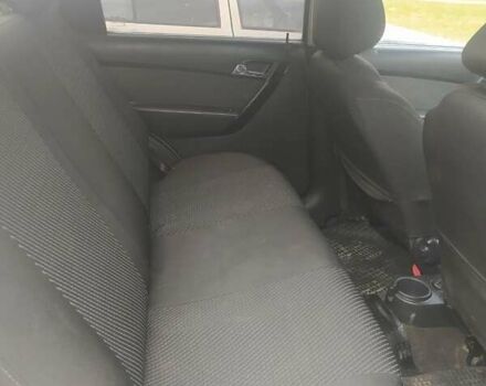 Серый Шевроле Авео, объемом двигателя 1.4 л и пробегом 170 тыс. км за 2500 $, фото 5 на Automoto.ua