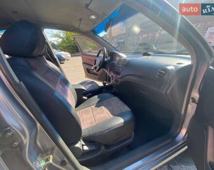 Сірий Шевроле Авео, об'ємом двигуна 1.5 л та пробігом 235 тис. км за 3700 $, фото 24 на Automoto.ua