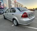 Серый Шевроле Авео, объемом двигателя 1.5 л и пробегом 230 тыс. км за 2850 $, фото 2 на Automoto.ua