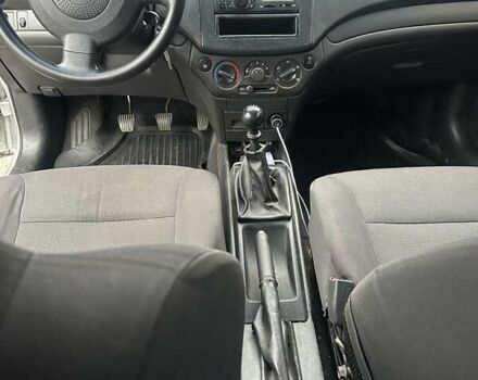 Сірий Шевроле Авео, об'ємом двигуна 1.5 л та пробігом 260 тис. км за 2850 $, фото 5 на Automoto.ua